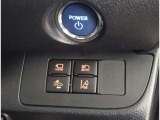 運転席スイッチ類は使いやすくまとめられてます。