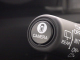 ★マルチビューカメラ★ワイパーレバー先端の「CAMERAスイッチ」を押すことで、車を上空から見下ろしたような映像をカーナビ画面に映し出し、車庫入れや縦列駐車をサポートしてくれます♪