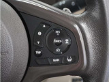 ◆アダプティブクルーズコントロール◆予め設定した車速内でクルマが自動的に加減速。前走車との適切な車間距離を維持しながら追従走行します。【LKAS】車線維持支援システムでステアリング操作を支援。