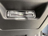 見栄えよくすっきりと収まるETC車載器です。高速道路の料金所をスムーズに通過でき、快適なドライブをサポートします。(※支払総額にセットアップ費用は含まれておりません。)