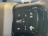 アダプティブクルーズコントロールはミリ波レーダー、ステレオカメラにより前方の車両の速度に合わせ安全な車間を保ち、先進のクルージングをサポート。安心・快適なドライブをサポートいたします。