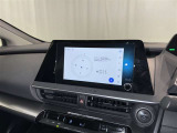 ディスプレイオーディオを装備。スマホとクルマをつなぐことで、これまでのナビに加えて、いろんなサービスが楽しめます。