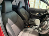運転する人の体をしっかり支えるシート!使い勝手のいいパワーシート♪