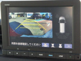 ★バックモニター搭載★ バック時目視しにくいクルマの周囲をカメラで映し出し、安全・安心駐車をサポート♪バックの苦手な方も後ろがハッキリ見えるので安心です☆