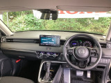 ご覧のように、視界が広く運転しやすいように設計されています。また、デュアルフルオートエアコンで快適です。