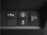 ◆パーキングセンサーシステム◆車庫入れの時などに近くに障害物がある場合、障害物までの距離を音で知らせてくれます。