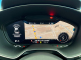 ●純正ナビ:一体感のあるナビは、高級感ある車内を演出してくれます。オーディオ機能も充実しておりますので、運転もより楽しめます♪