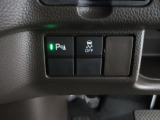 パーキングセンサーや横滑りを防ぐVSA等のスイッチ類は運転席の右側、手の届きやすい位置にあります。