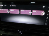 ■地デジ内蔵/ハンズフリーフォン/Bluetooth/USB/HDMI/AM/FM/AppleCarPlay。