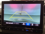 バックも安心のバックカメラ付いています。バックカメラがあると、いつでも安全にバックできますね。死角も減ります。