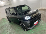 おっと、カッコいいアルミ履いてますね。見てみましょう
