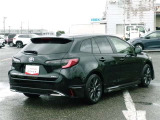 明るく広々、落ち着いた店内では、中古車のご検討・ご購入のほか、携帯電話(au)の購入等、様々なご相談に幅広く応えていきます♪