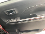 【パワーウインドウ】運転席のスイッチで、各席の窓ガラスの開閉ができます!あると便利ですよね!