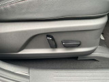 パワーシートスイッチ ハンドル式と違い細かい調整が可能!!