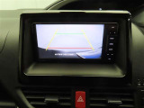 バックモニターを装備しています。車庫入れ時等に車両後方が確認出来るのでとても便利です。