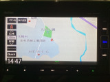 ナビゲーションはフルセグTV対応のGathers純正メモリーナビを搭載しています。Bluetoothオーディオ機能がありますので、スマートフォンなどの音楽も再生できます。