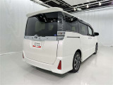 広々とした車内空間に優れた燃費性能。