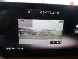 純正ドライブレコーダー:前後の運転状況を映像で記録します。