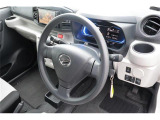 ハンドル周りもスッキリしていて運転しやすいです。