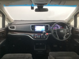【前方視界】開放的な前方視界!運転がしやすく疲れにくいです♪窓が大きく、見通しがとっても良いおクルマですよ♪