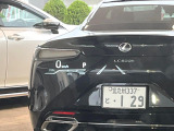 【カラーヘッドアップディスプレイ】現在の速度や走行情報をデジタル表示で運転席前方のガラスに投影!カラー付きで視認性も高く、運転中目線をずらさず必要な情報を確認できるのでとっても便利で安心!