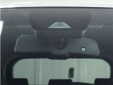 TOYOTA SAFETY SENSEは道路状況、車両状態、天候状態及びドライバーの操作状況などによっては、作動しない場所があります。あくまで運転補助機能です。