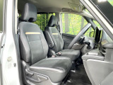 運転席シート廻りは使用感も少なく、良好な状態となっています。前オーナー様が丁寧に使っていたことがよくわかりますね。