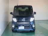 明度の高いLEDヘッドライトで、夜間の運転も安心です。