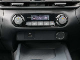 オートエアコンですので、車内を快適な空間に出来ます♪