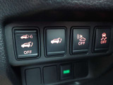 運転席からもバックドアを押して頂くだけでドアの開閉が可能です!