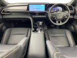 クラウンスポーツ 2.5 Z E-Four 4WD 本革シート