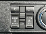 両側電動スライドドアのスイッチ付です。車内からもスイッチひとつで楽にドアの開閉が可能です。電動なので開閉時に力を使う必要がなく、半ドアになることもありません!