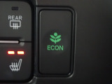 エンジン、エアコンなどを制御し低燃費な『ECONモード』に、また走りを楽しみたいとき、空調など快適性を重視したいときにはスイッチOFFで通常モードに切り替えができます!