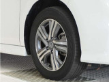 認定中古車では、厳しいHonda認定基準をクリアした厳選されたHonda認定中古車のみ、取り扱っております。「ご購入前の安心」「納車後の信頼」を車両と一緒に提供しております。