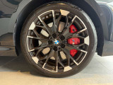 BMWのダイナミック且つエモーショナルなスタイルを印象付けるキャラクターライン(プレスライン)眺めているだけで溜め息の出る美しさです☆