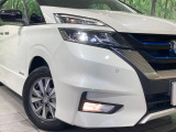 【LEDヘッドライト】悪天候や夜間走行時も良好な視界を確保し安心して運転できる高輝度LEDヘッドライトを装備!点灯速度が早く、消費電力も抑えられています。