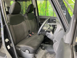 運転席シート廻りは使用感も少なく、良好な状態となっています。丁寧に使われていたことがよくわかりますね。