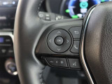 ステアリングスイッチ付き。前方から目を離すことなく操作することが可能です。