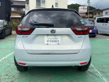 バック時目視しにくいクルマの周囲をカメラで映し出し、安全・安心駐車をサポート♪バックの苦手な方も後ろがハッキリ見えるので安心ですよ♪