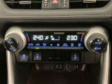 運転席、助手席シートヒーター付きです!寒い冬もすぐに座面が温まります。