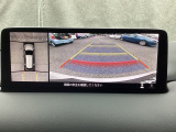 狭い場所での駐車やすれ違いなどでより的確な運転操作に役立つ360&deg;ビューモニターが装備されています。