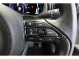 【レーダークルーズコントロール】アクセルペダルを踏まなくても、車間制御モードでは、先行車の車速変化に合わせた追従走行を行い、自動的に加速・減速・停止をします。