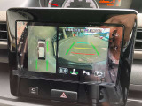 ★全方位モニター★クルマを真上から見下ろしているかのような映像によって車庫入れや縦列駐車などの駐車時に自車と駐車位置の関係をひと目で確認できスムースな駐車をサポートします!