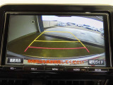 バックガイドモニターで、後方を確認しながら安心して駐車することができます。運転初心者も熟練者も必須の機能ですよ!