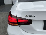 初年度登録から3年間は新車保証(メルセデスケア)を継承して、ご利用になれます。メルセデスケアは一部消耗品や、定期点検までも保証対象となりますので、保証が広範囲です。