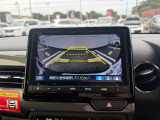 バックカメラも付いています! 運転が不慣れな方でも安心して駐車が可能です!