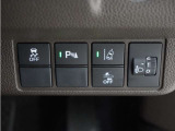 ◆パーキングセンサー◆車庫入れの時などに近くに障害物がある場合、障害物までの距離を音で知らせてくれます。