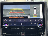 狭い駐車場や立体駐車場などもリアルに映るバックガイドモニター付でラクラク駐車♪