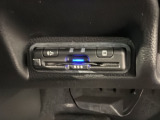 いまや快適なカーライフに欠かせないETCが付いています。
