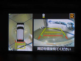 パノラミックビューモニター付きです。全方向の確認ができて安心です。
